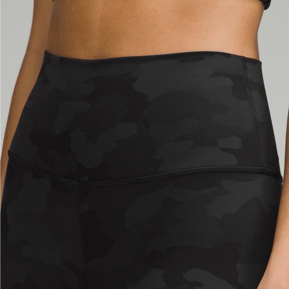 Lululemon Black Cropped Camouflage Leggings NWOT - Picture 4 of 5